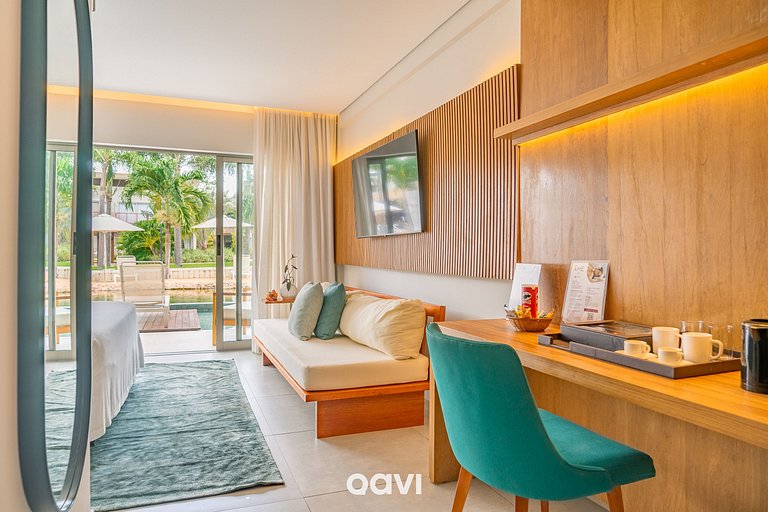 Quarto Deck Molhado Frente Piscina