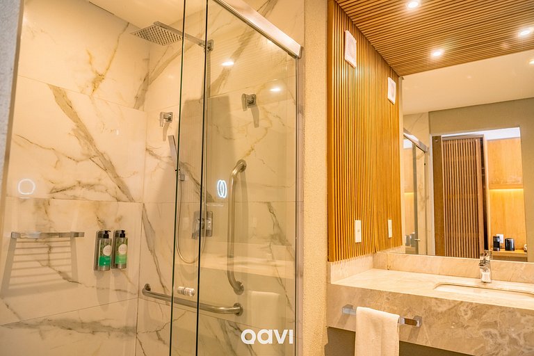 Quarto Deck Molhado Frente Piscina