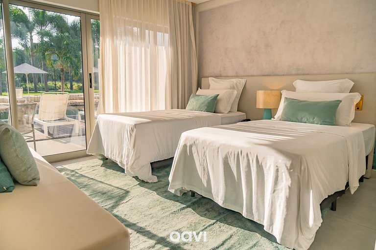 Quarto Deck Molhado Frente Piscina