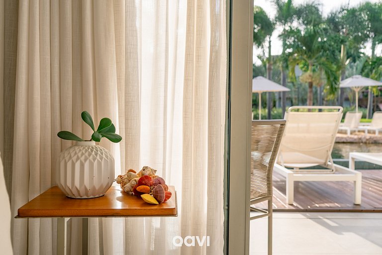 Quarto Deck Molhado Frente Piscina