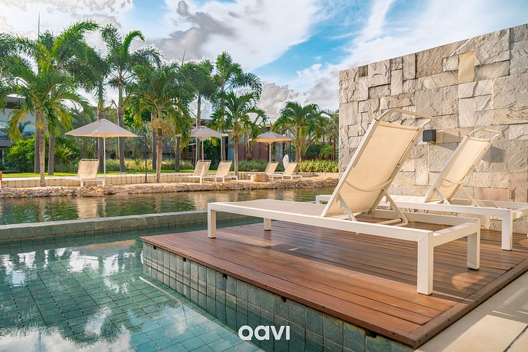 Quarto Deck Molhado Frente Piscina