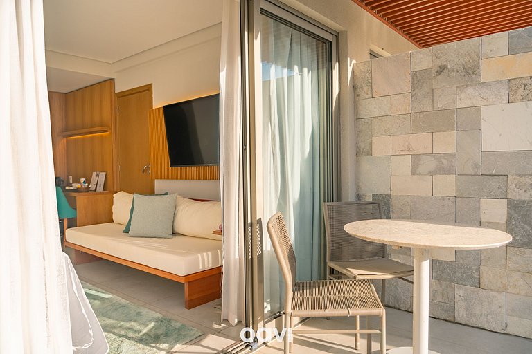 Quarto Deck Molhado Frente Piscina