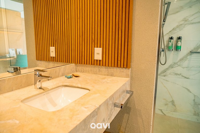 Quarto Deck Molhado Frente Piscina