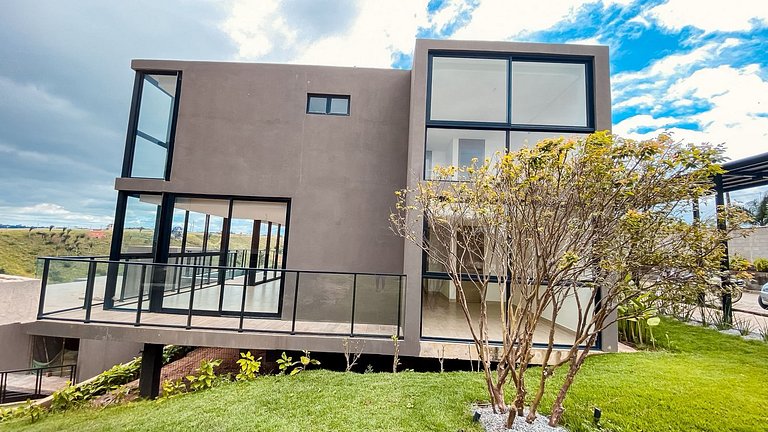 Casa com 4 suítes em condomínio de luxo - Bananeiras