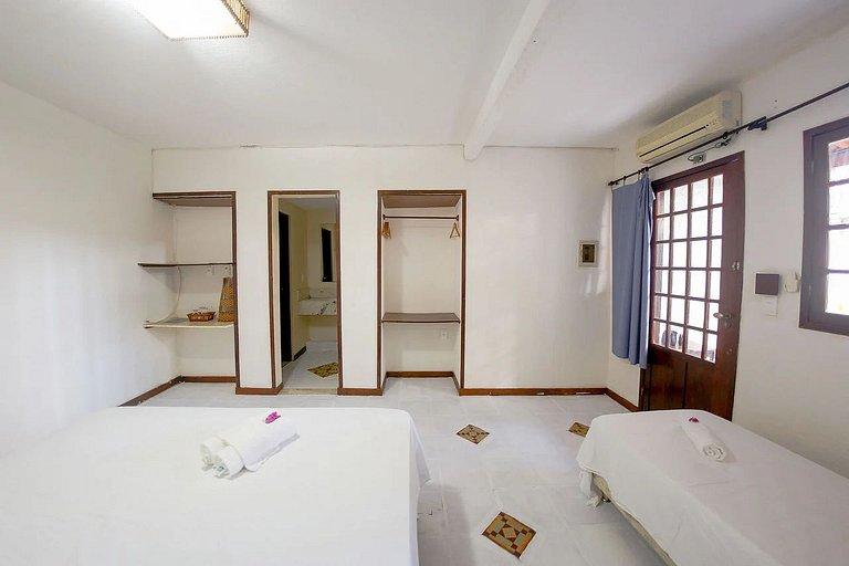 Suíte Quádruplo Superior Almarina Pipa by QAVI