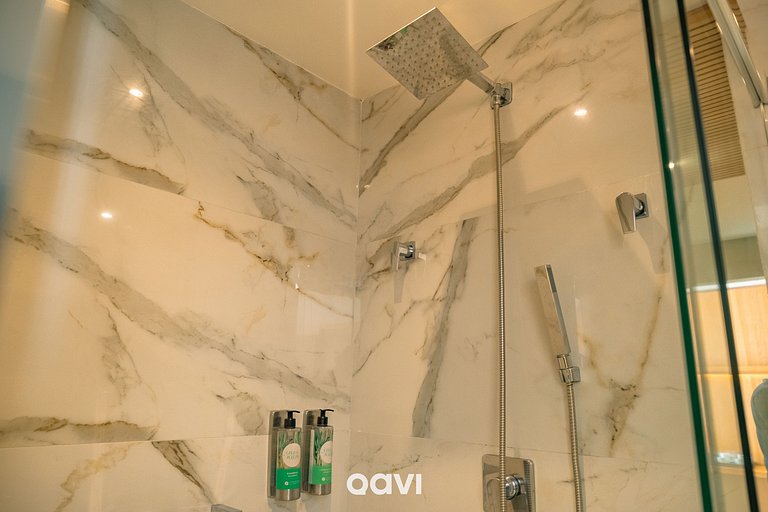 Quarto Superior Frente Piscina