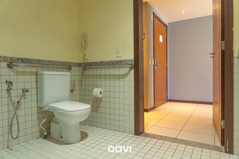 Flat com Vista Parcial Mar em Petrópolis by QAVI