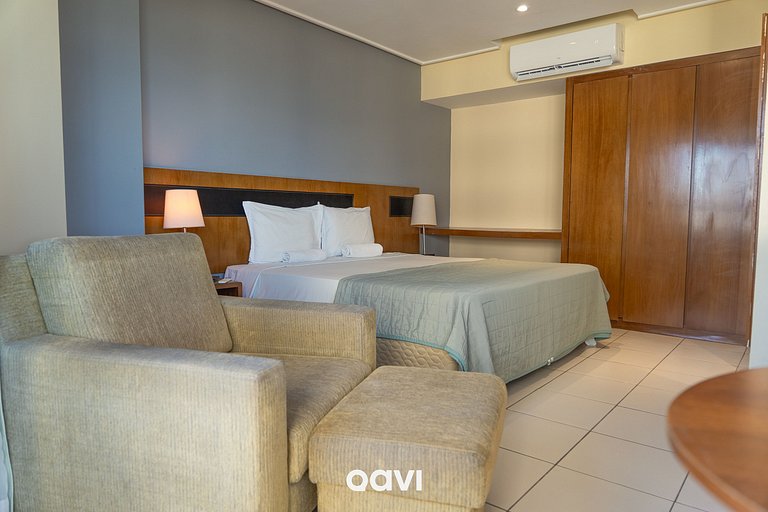 Flat com Vista Parcial Mar em Petrópolis by QAVI