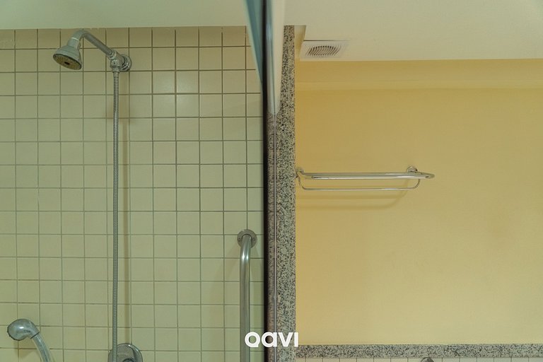 Flat com Vista Parcial Mar em Petrópolis by QAVI